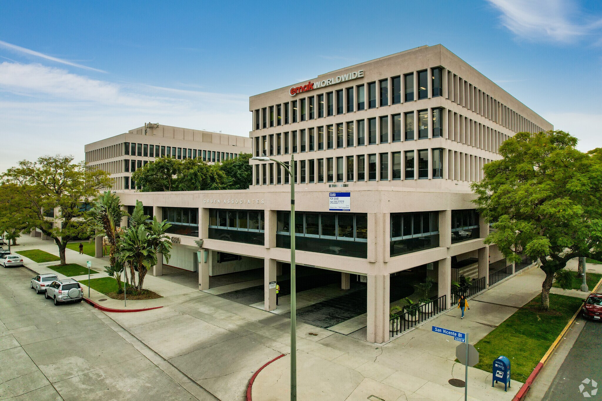 6310 San Vicente Blvd, Los Angeles, CA for Rent