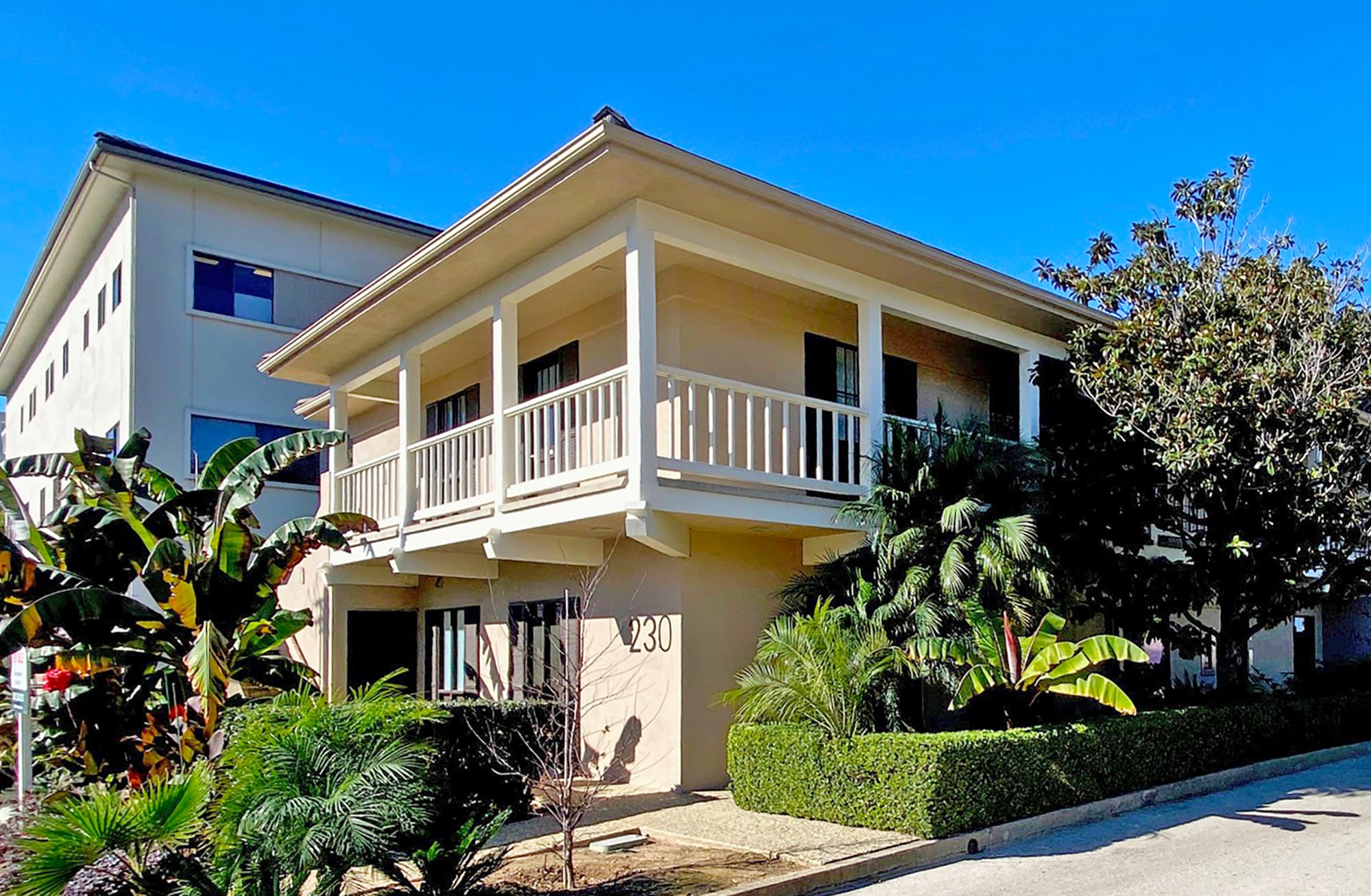 230 W Pueblo St, Santa Barbara, CA for Sale