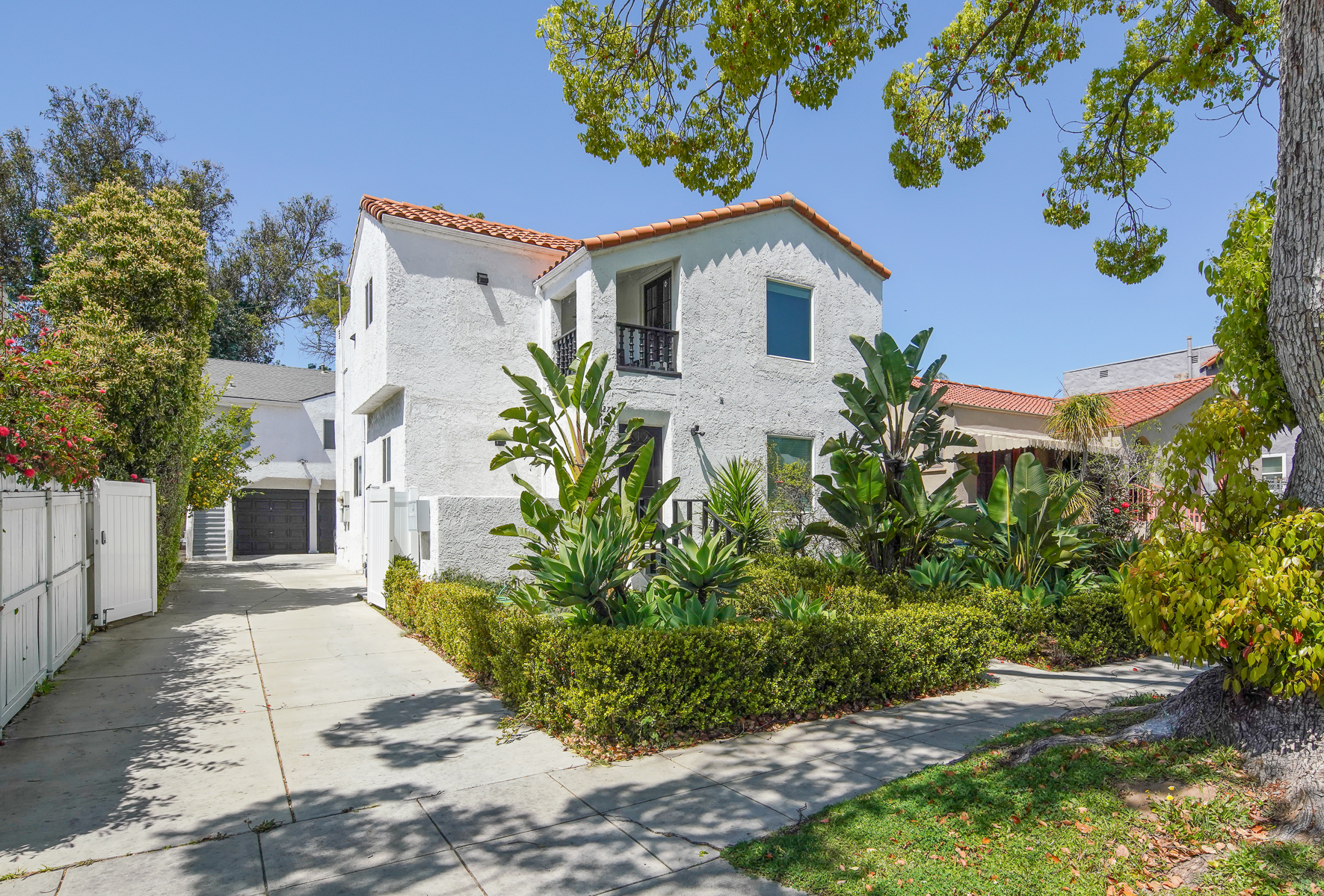 1271 S Sycamore Ave, Los Angeles, CA for Sale