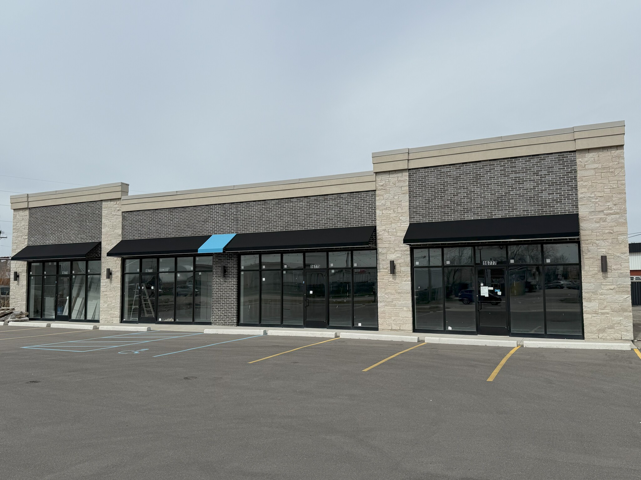 16771-16777 E 13 Mile Rd, Fraser, MI for Sale
