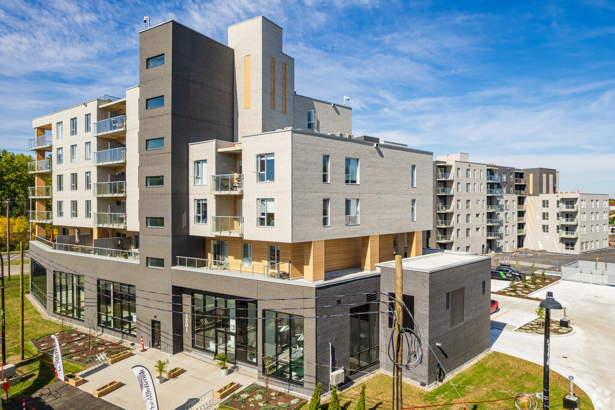 15792 Rue Sherbrooke E, Montréal, QC for Rent