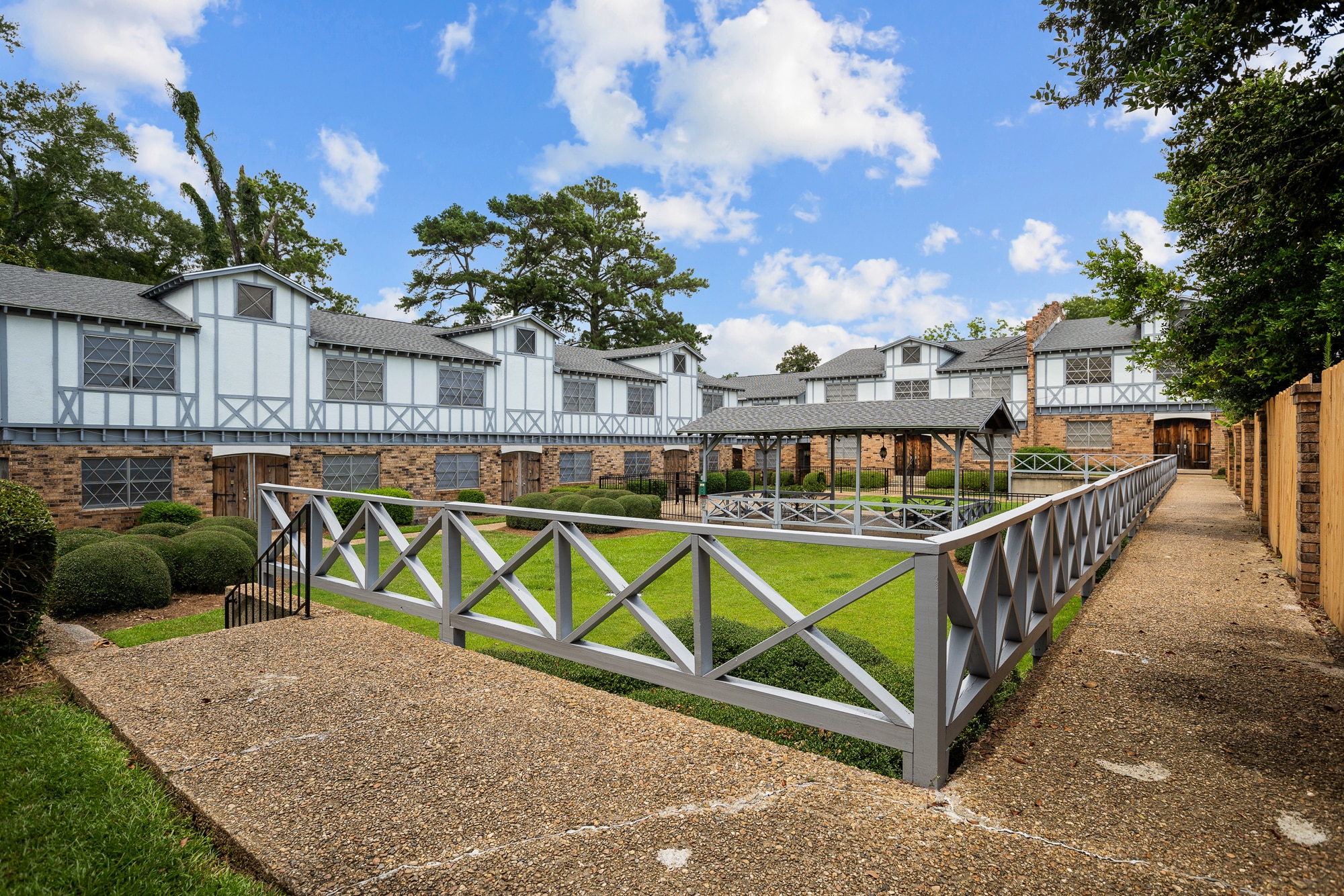 901 W Pine St, Hattiesburg, MS for Sale