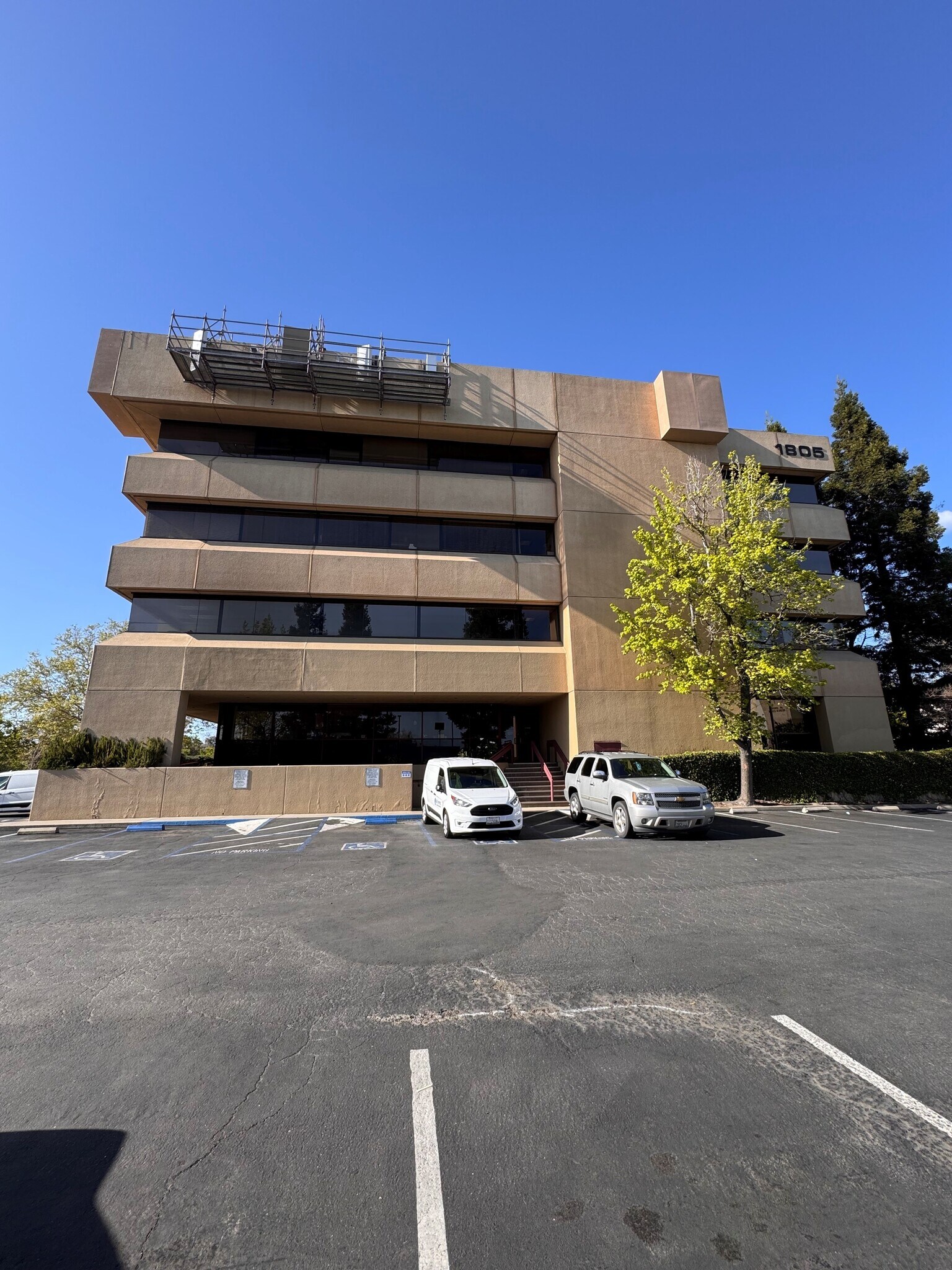 1805 N California St, Stockton, CA for Sale