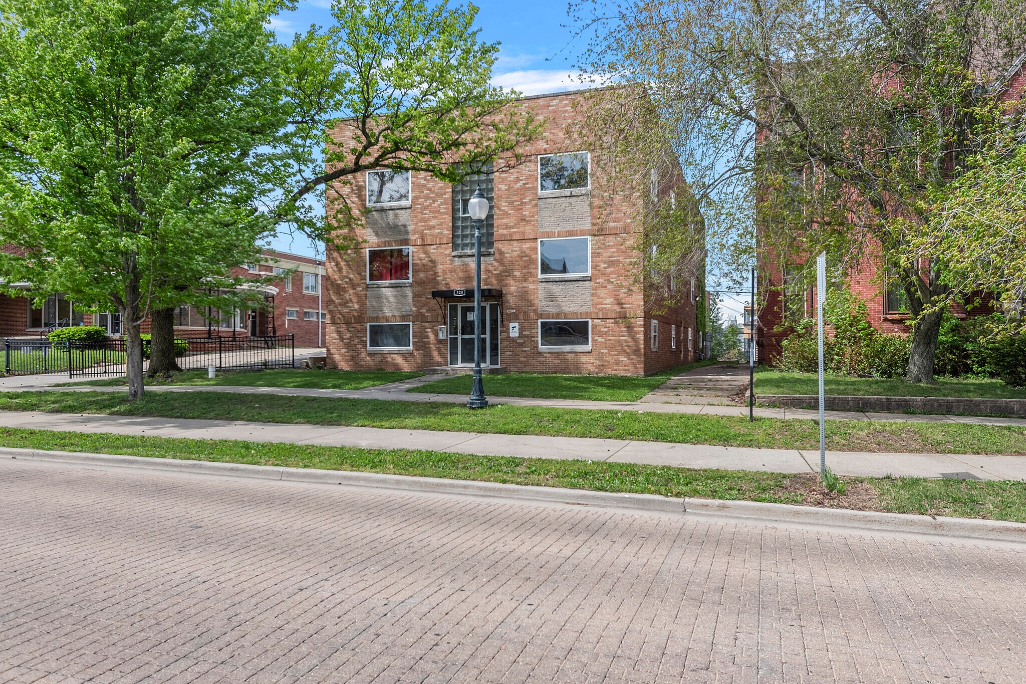 320 W Main St, Decatur, IL for Sale