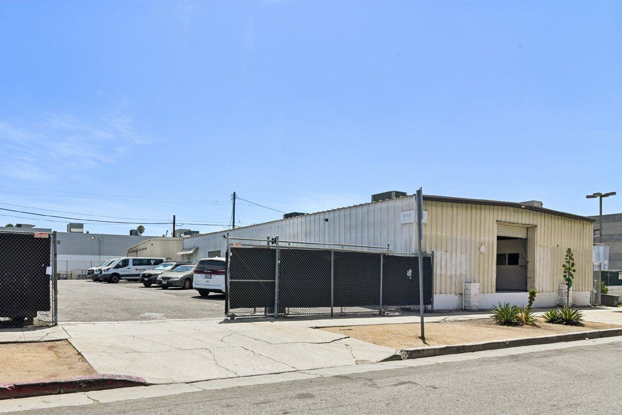 850-858 Lillian Way, Los Angeles, CA for Rent