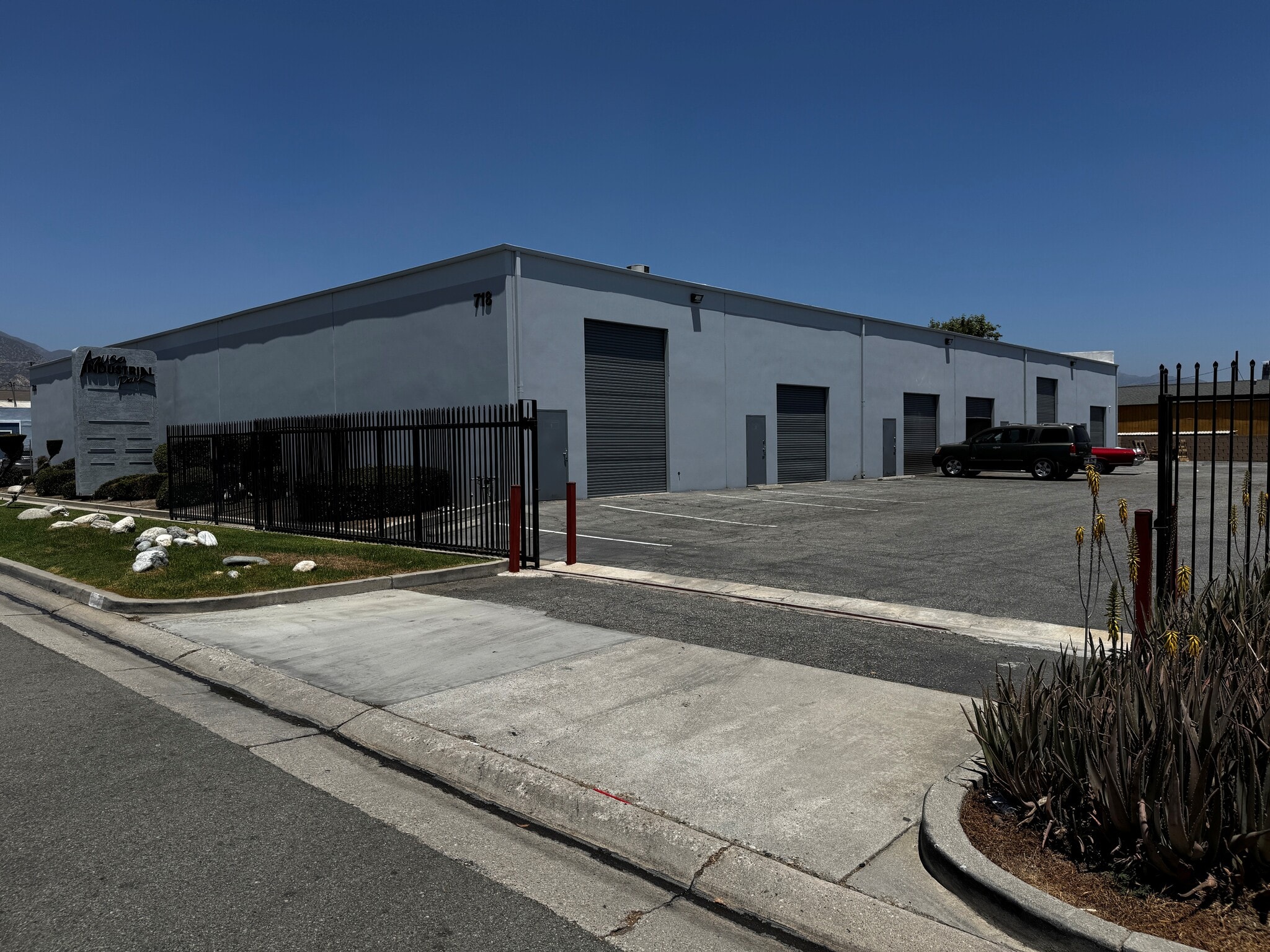 718-738 N Loren Ave, Azusa, CA for Rent
