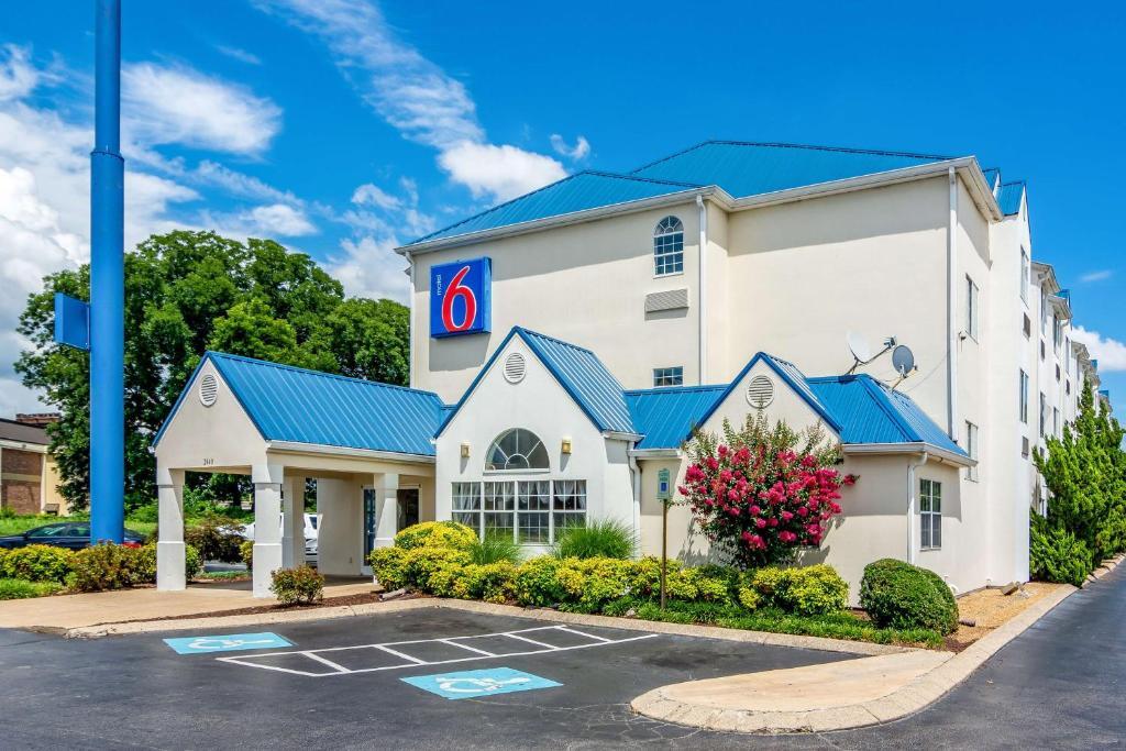 2440 Williams St, Chattanooga, TN for Sale