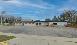 West Baraboo, WI Retail - 674 W Mulberry St