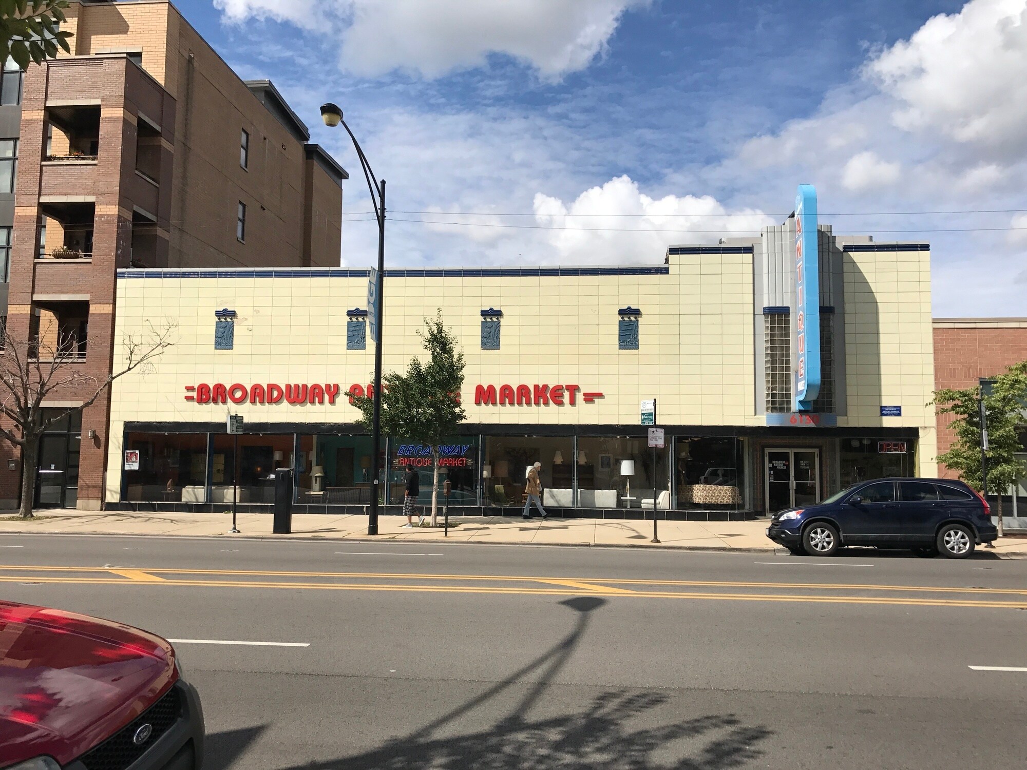 6130 N Broadway St, Chicago, IL for Sale