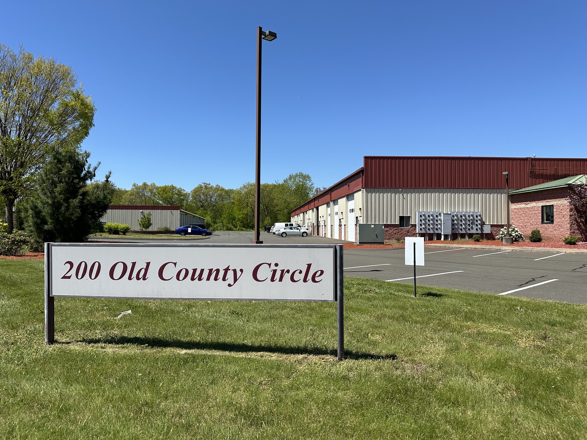 200 Old County Cir, Windsor Locks, CT for Rent