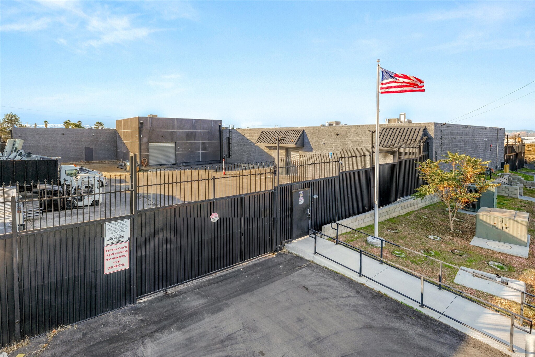 44211 Yucca Ave, Lancaster, CA for Sale