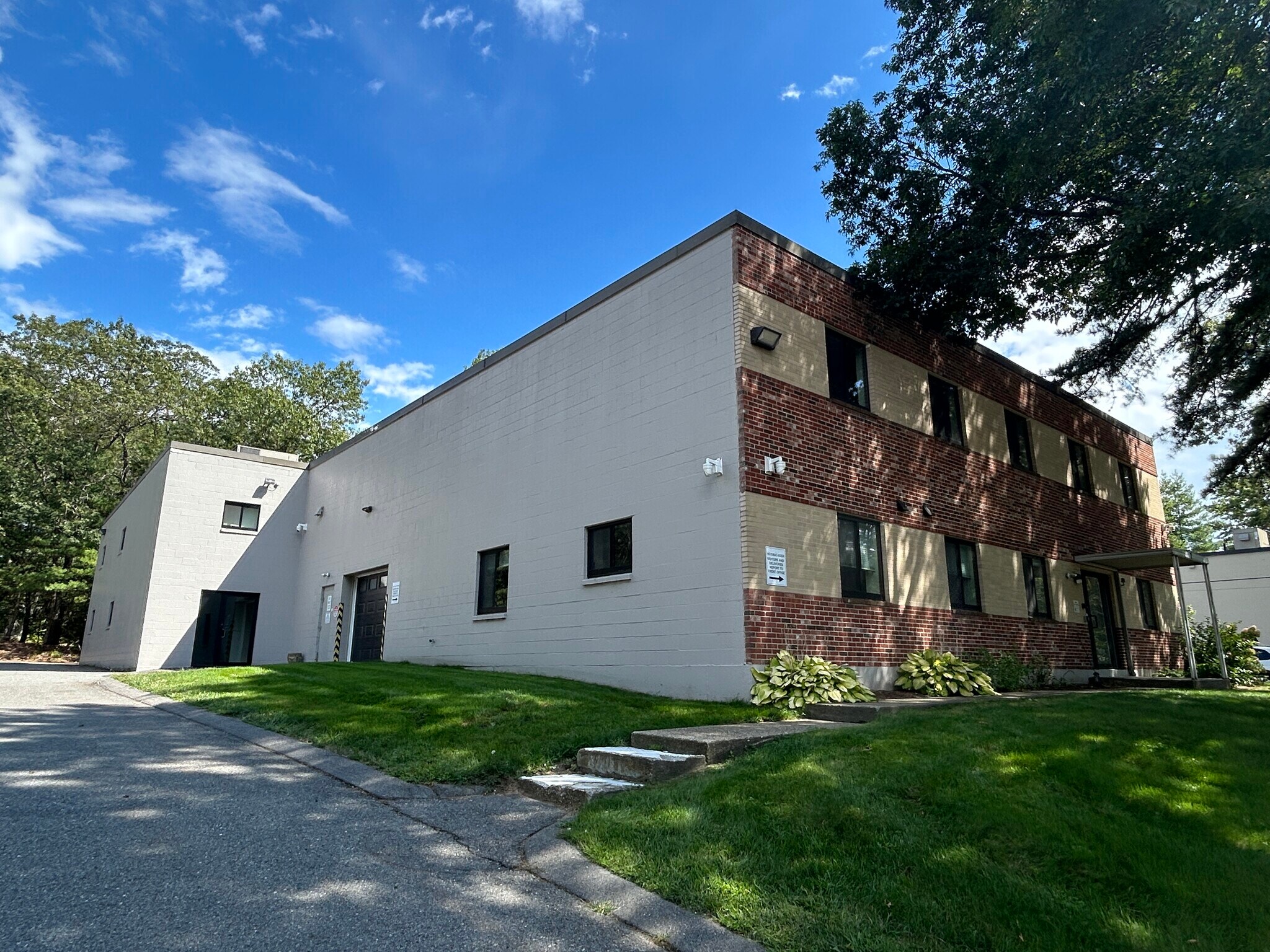 7 Kane Industrial Dr, Hudson, MA for Rent