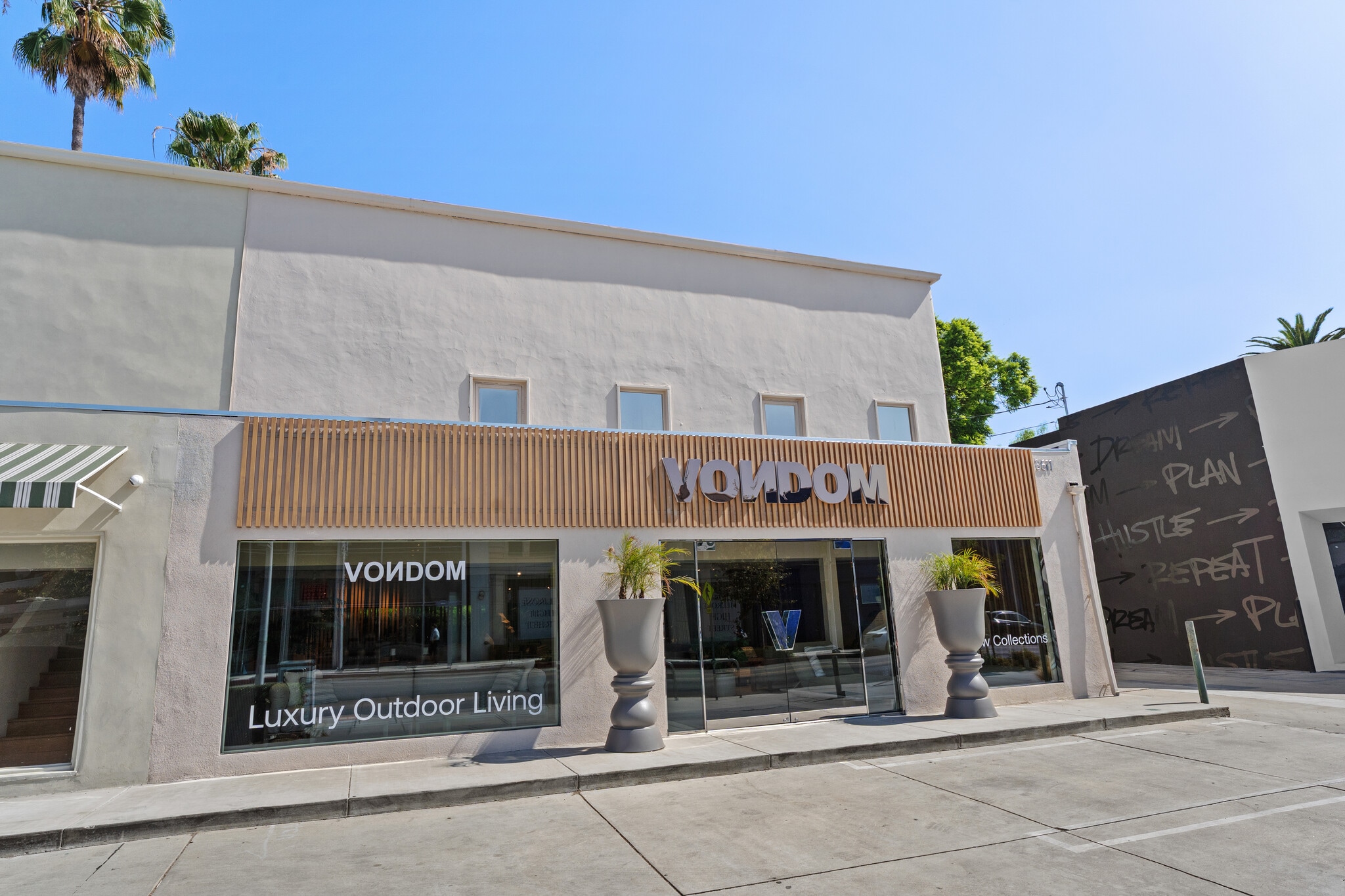 8611 Melrose Ave, West Hollywood, CA for Rent