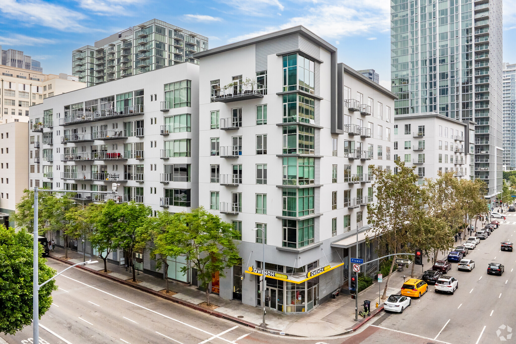 978 W 9th St, Los Angeles, CA for Sale