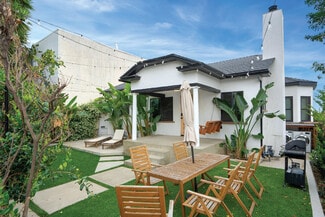 West Hollywood, CA Apartments - 7734 Lexington Ave