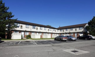 Flat Rock, MI Apartments - 24949 Mayfair Dr