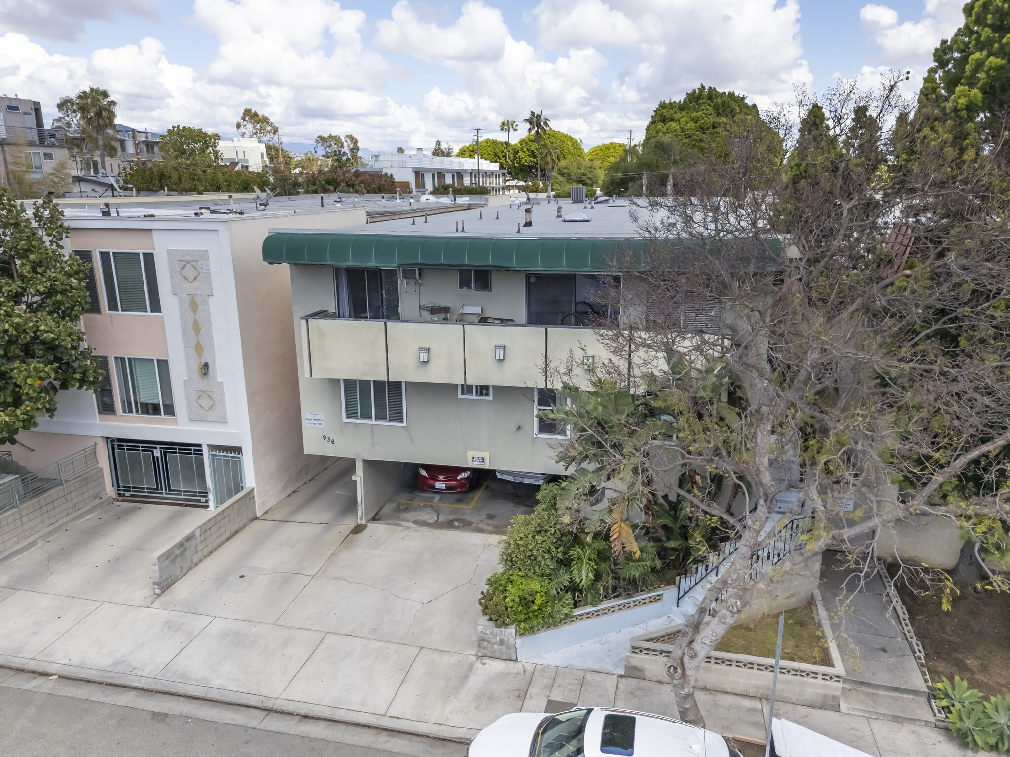 936 N Orange Grove Ave, West Hollywood, CA for Sale
