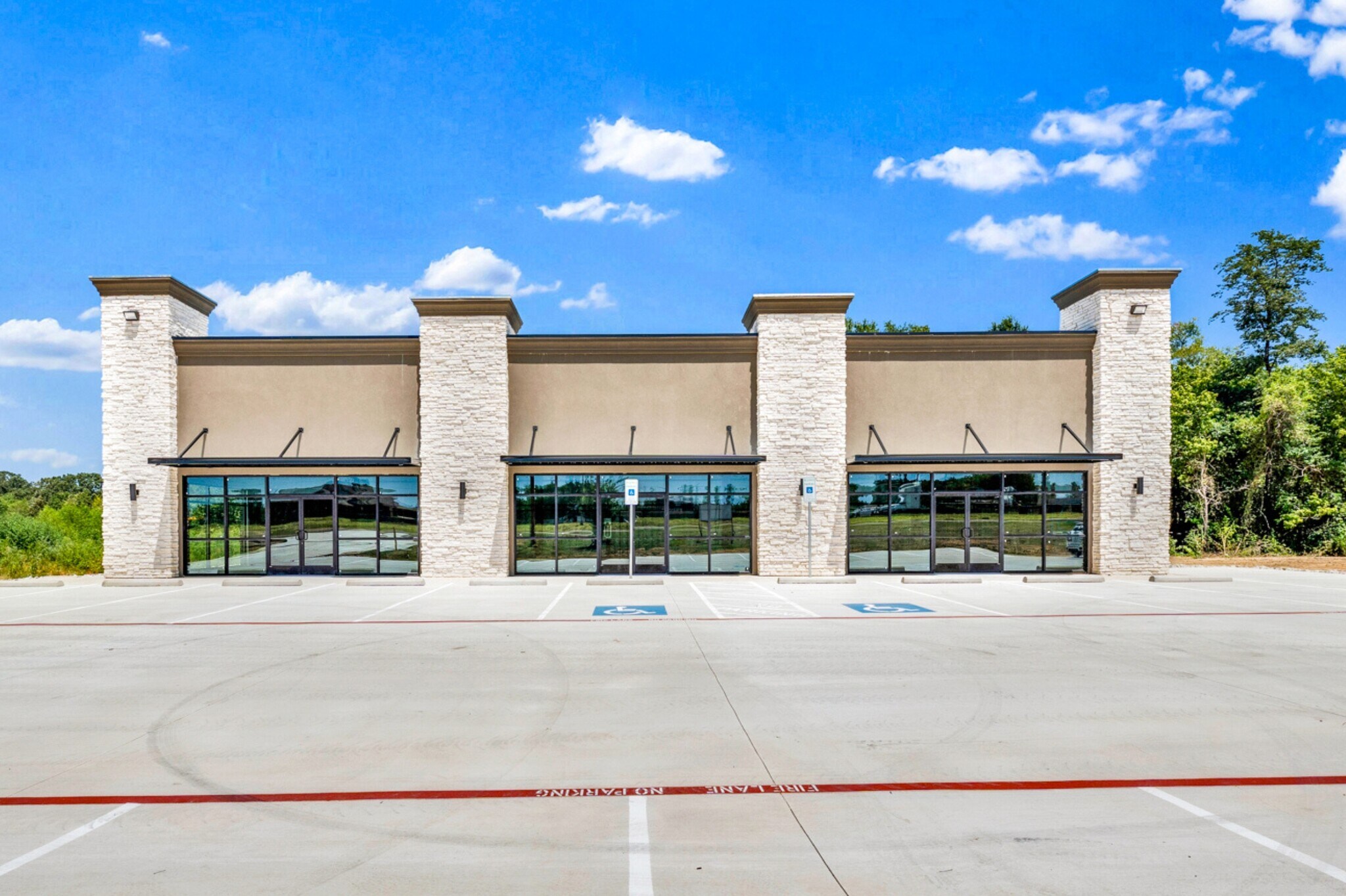 410 Interstate 30 Frontage Rd., Mount Vernon, TX for Rent