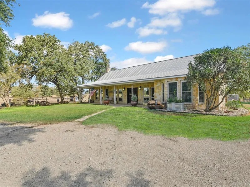 317 Orr Rd, Luling, TX for Sale