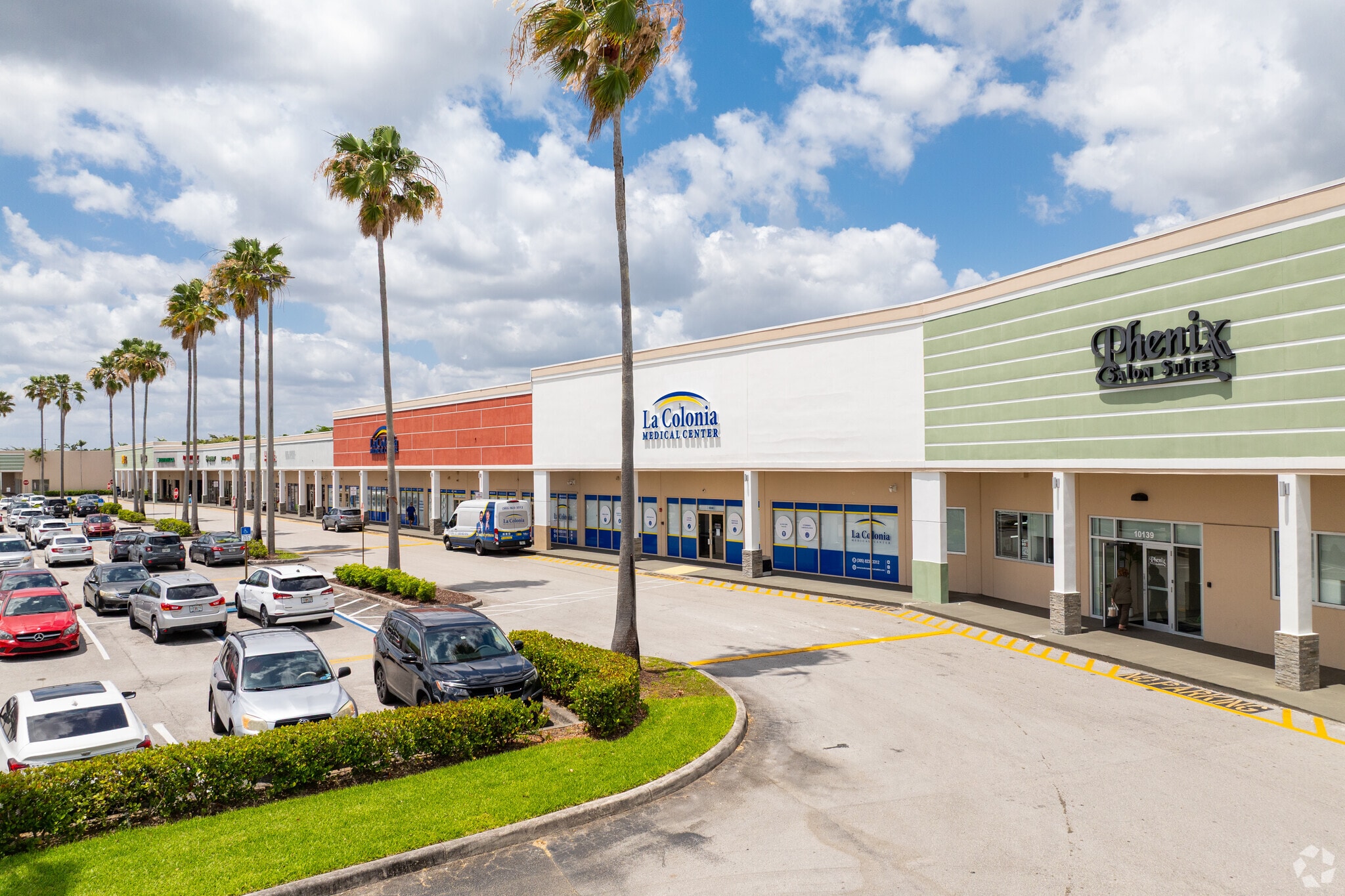 10101-10501 Pines Blvd, Pembroke Pines, FL for Rent