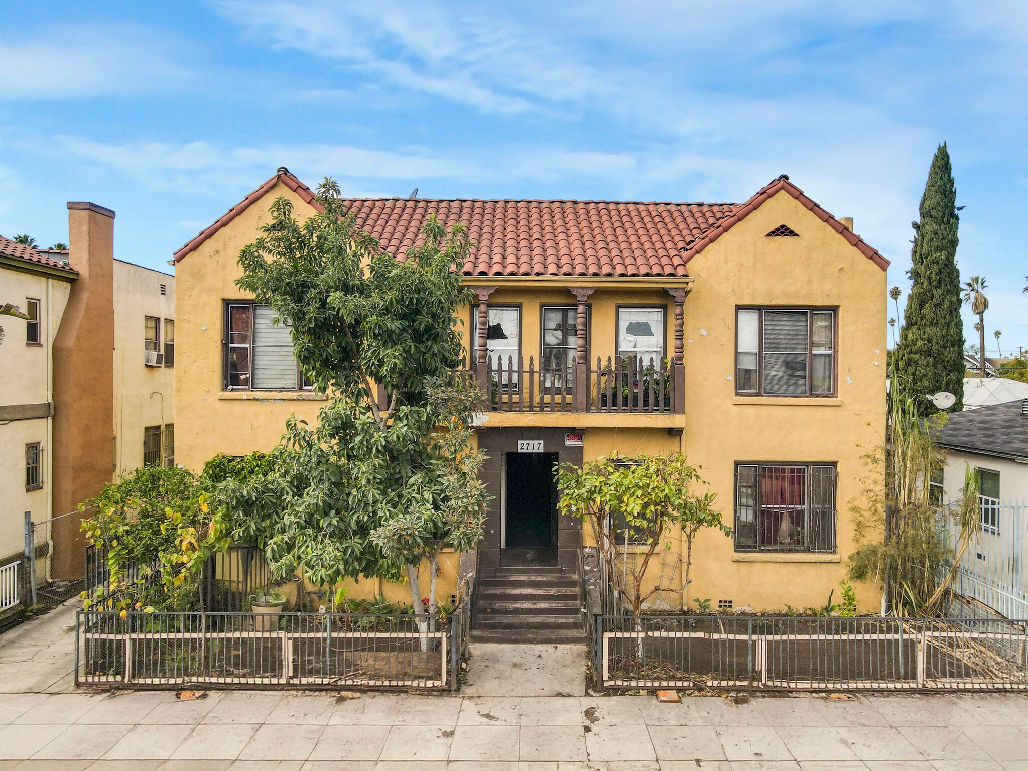2717 S Budlong Ave, Los Angeles, CA for Sale