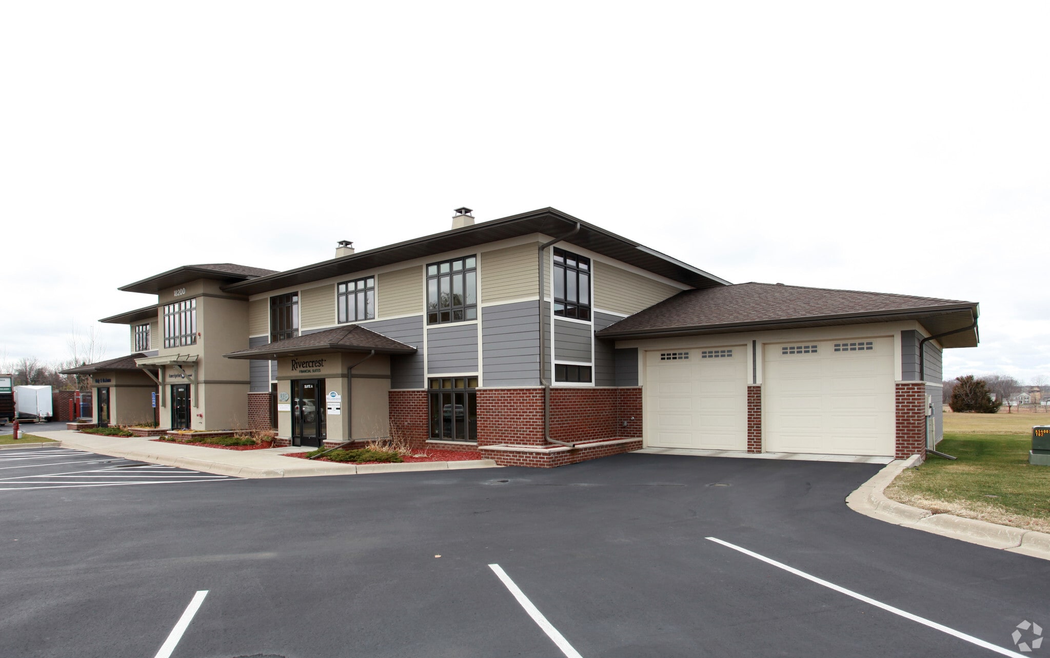 18200 45th Ave N, Plymouth, MN for Sale
