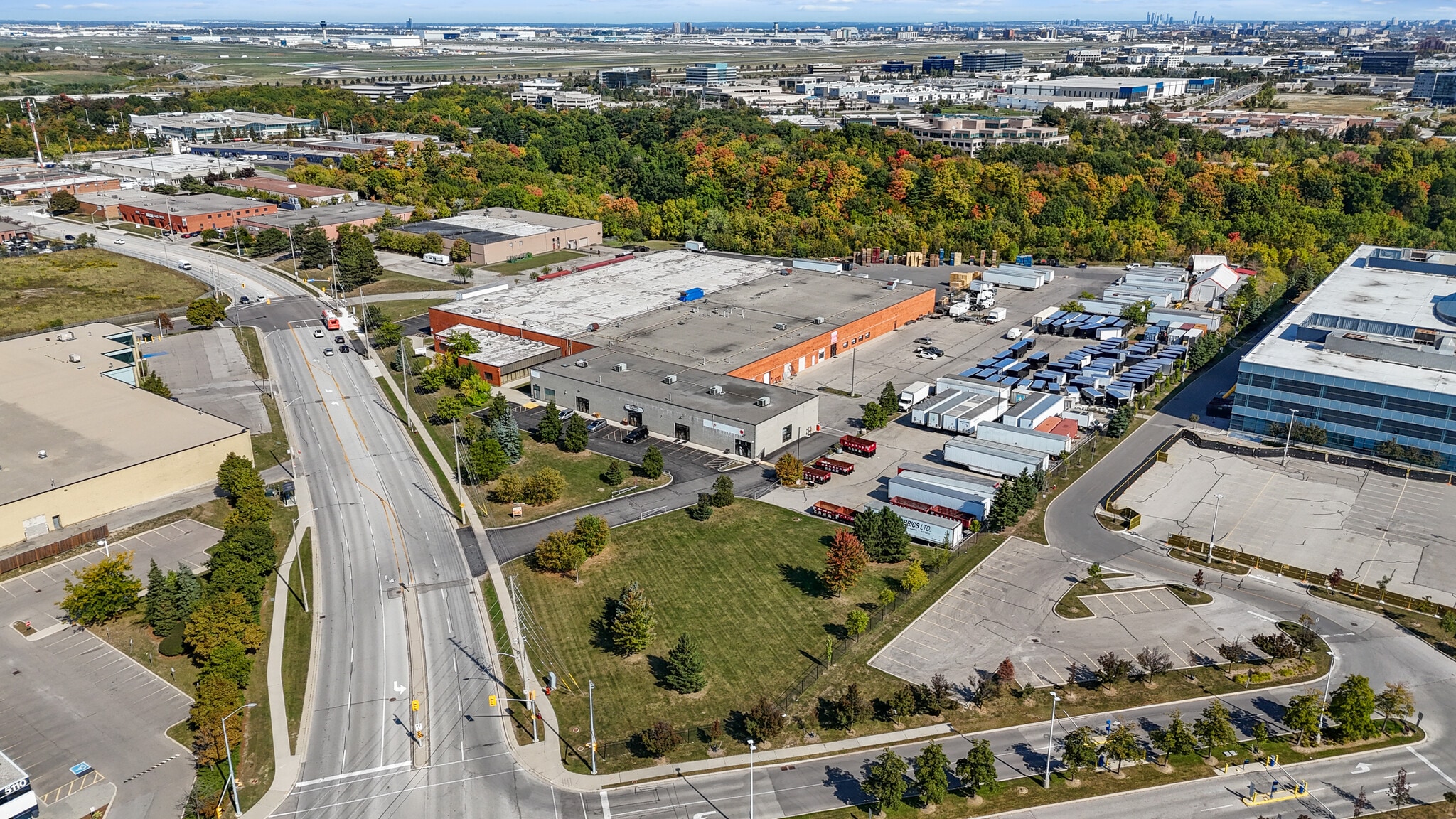 5135 Creekbank Rd, Mississauga, ON for Sale