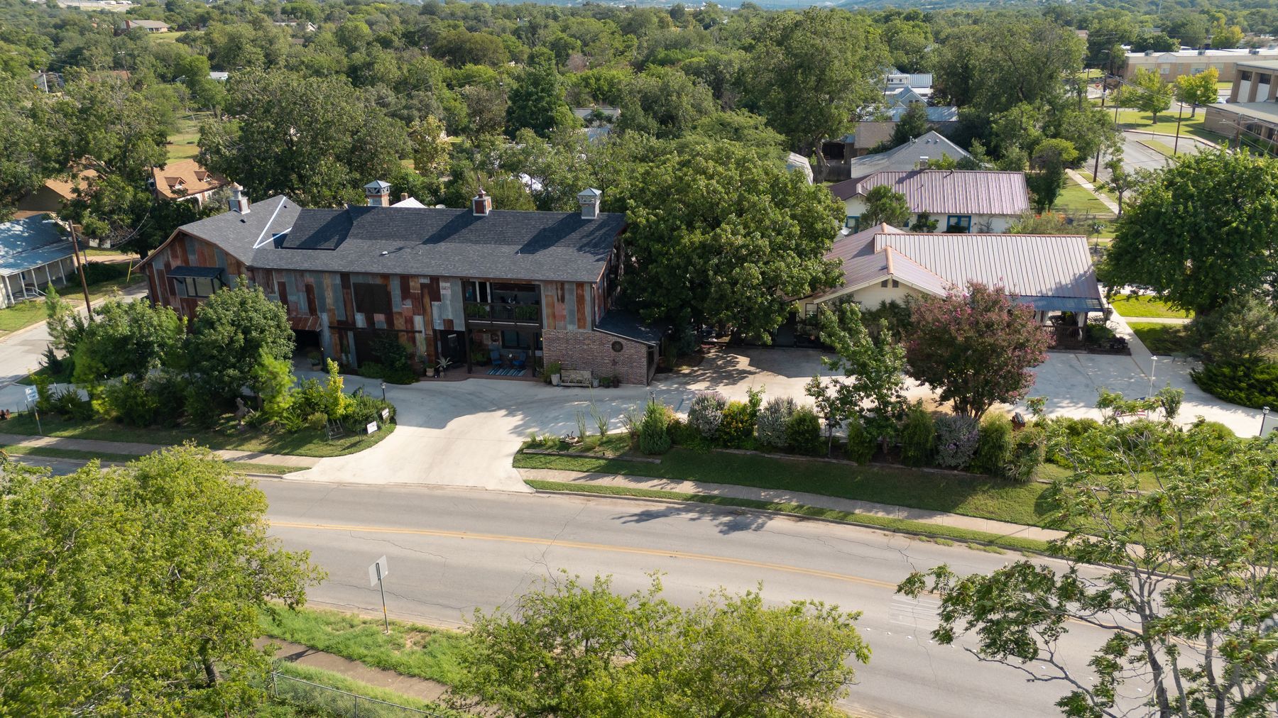 504 Tivy St, Kerrville, TX for Sale