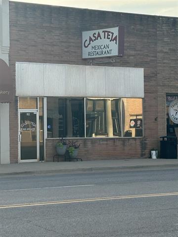 112 S Main St, Hennessey, OK for Sale