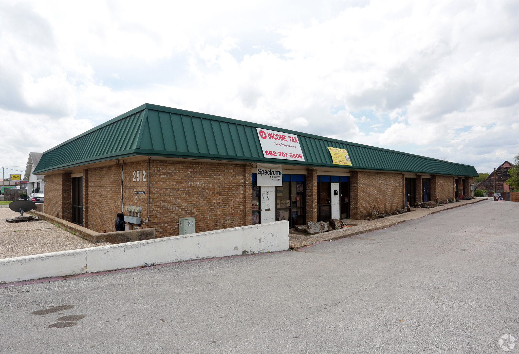 2512-2516 Oakland Blvd, Fort Worth, TX for Sale