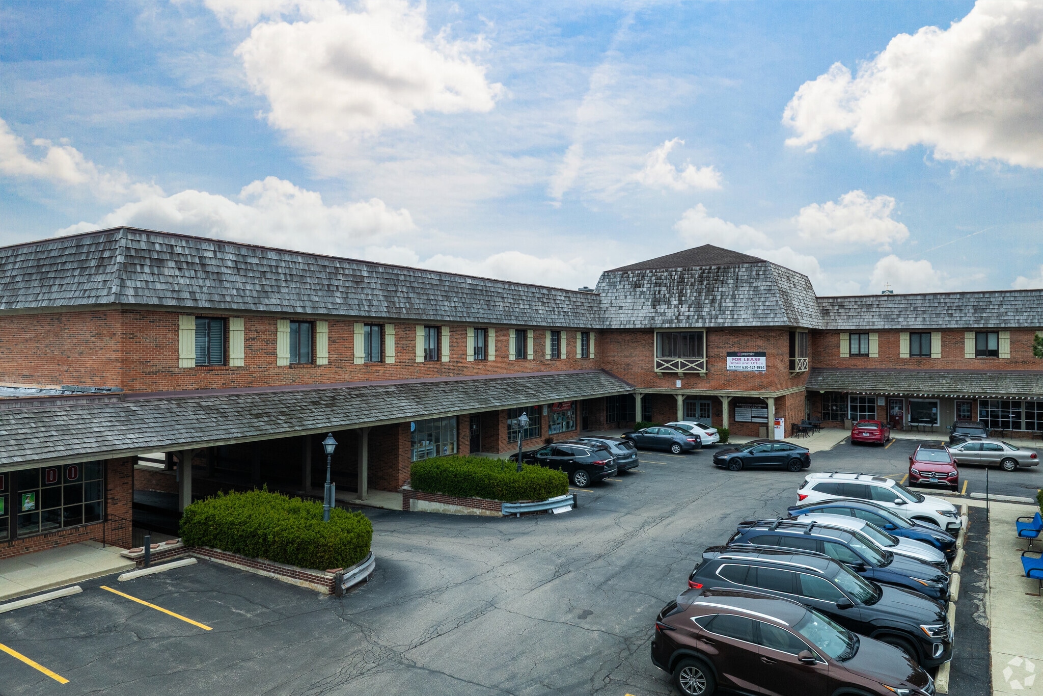106-125 Barrington Commons Ct, Barrington, IL for Sale