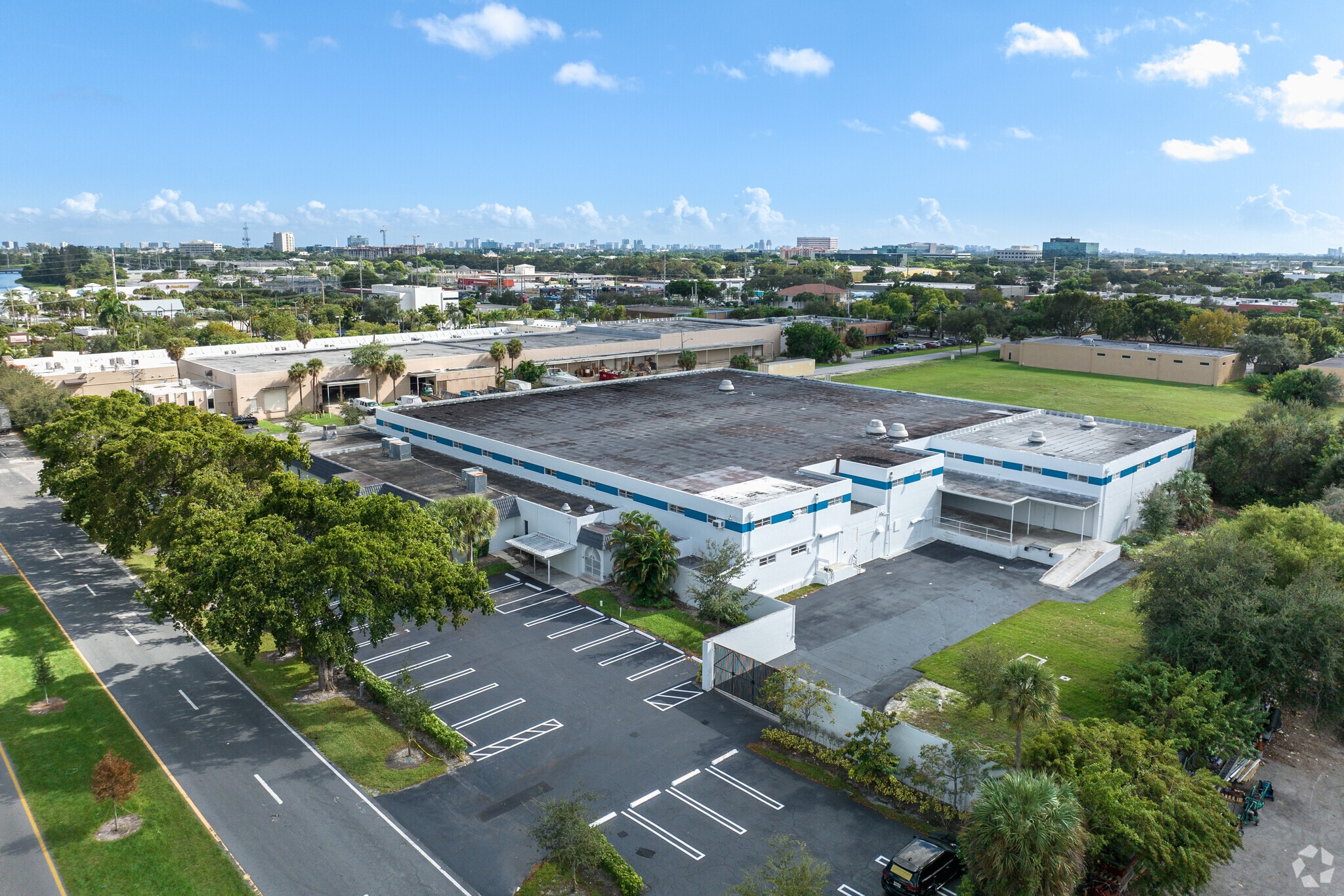 2700 Gateway Dr, Pompano Beach, FL for Rent