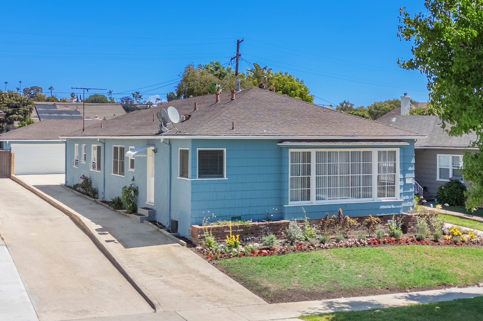 5918 S Fairfax Ave, Los Angeles, CA for Sale
