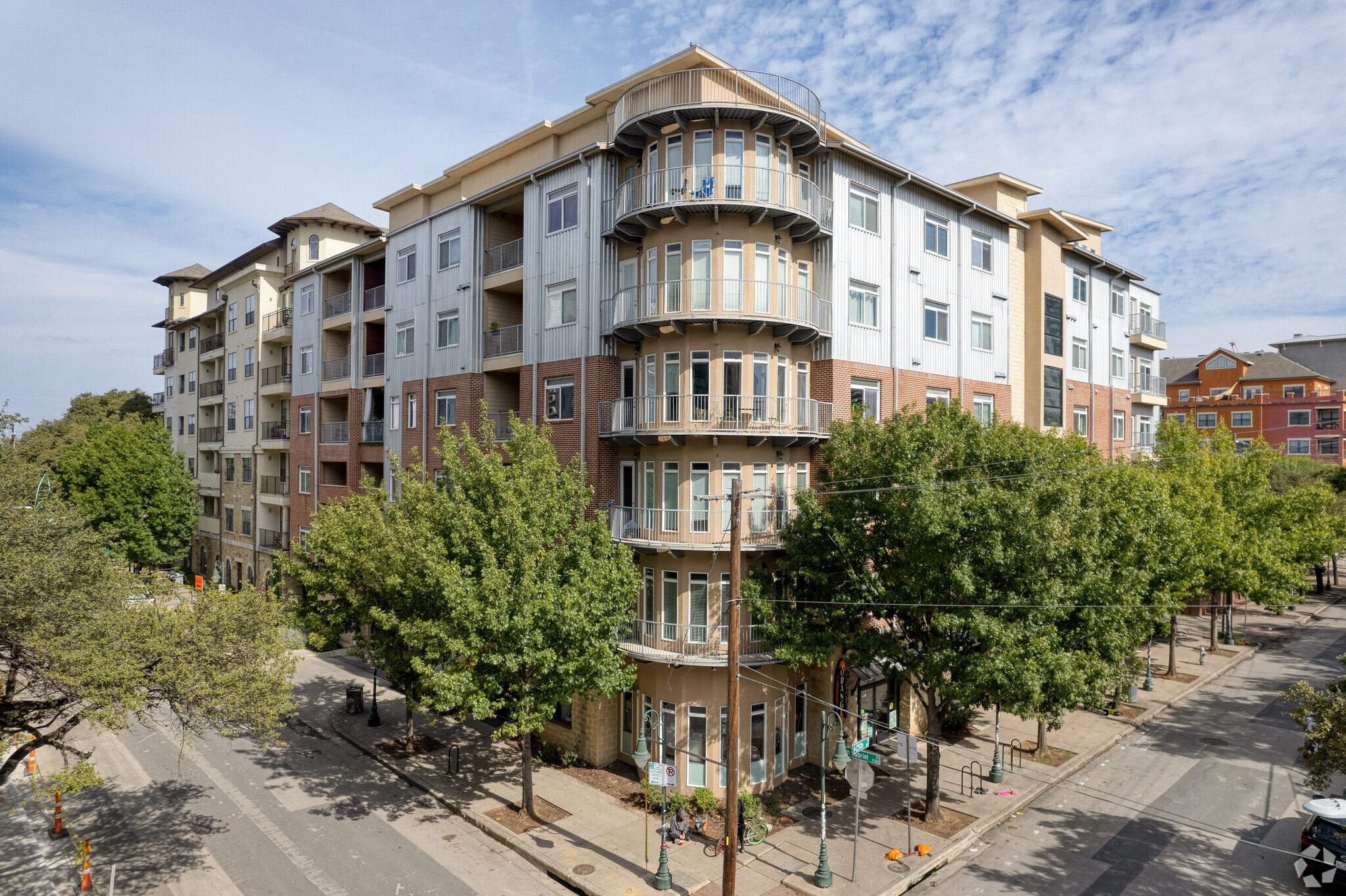 910 W 25th St, Austin, TX for Sale