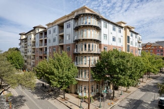 Austin, TX Apartments - 910 W 25th St