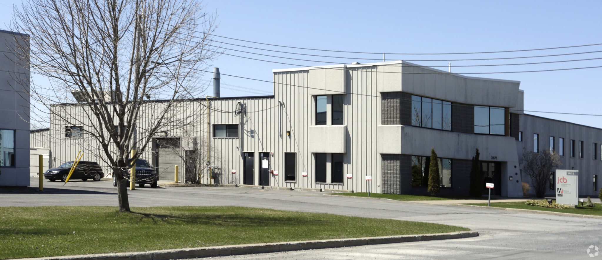 3875 Rue Isabelle, Brossard, QC for Rent