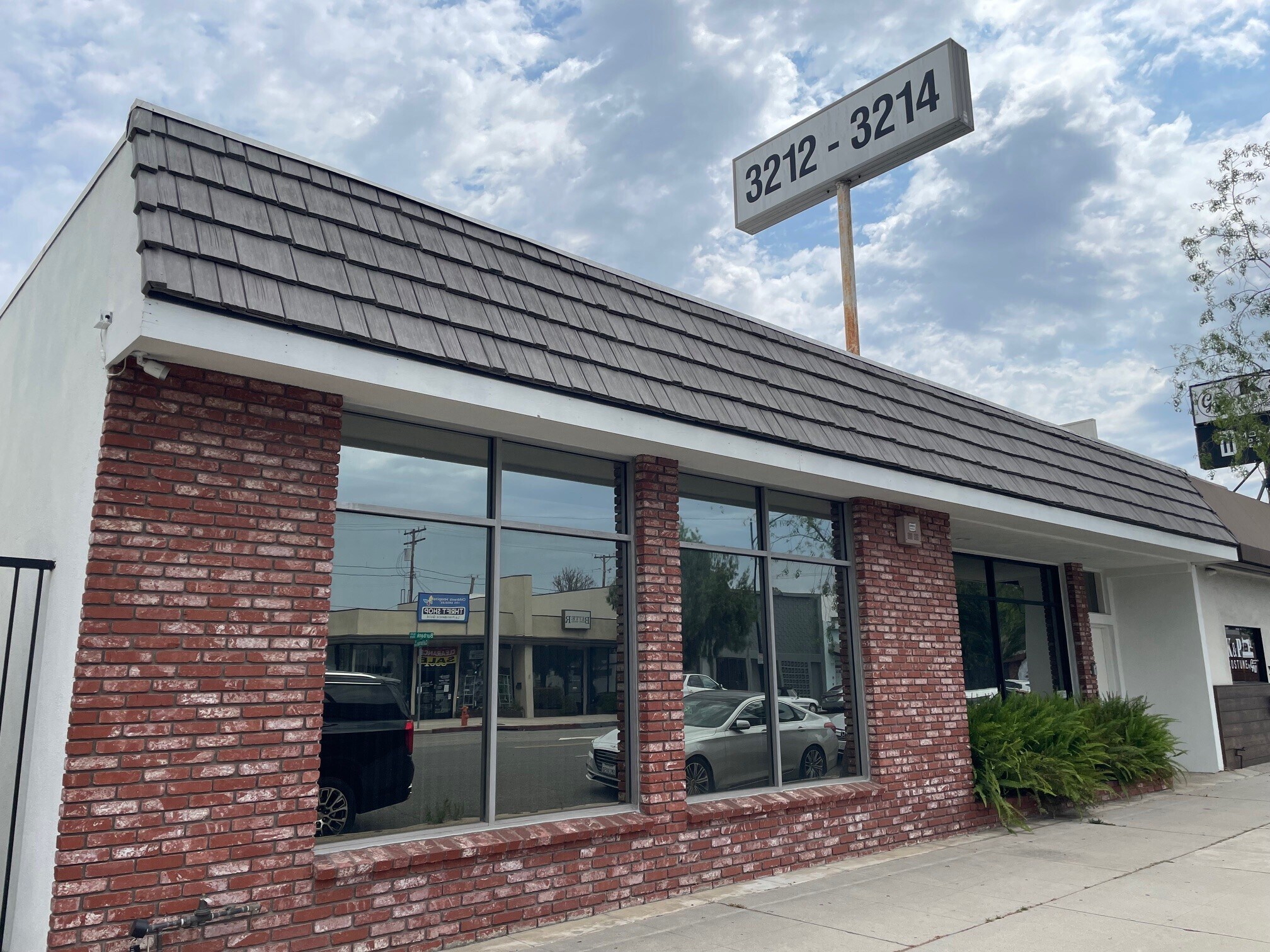 3212-3214 W Burbank Blvd, Burbank, CA for Sale