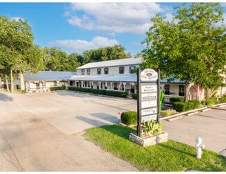 Salado, TX Freestanding - 417 N Main St