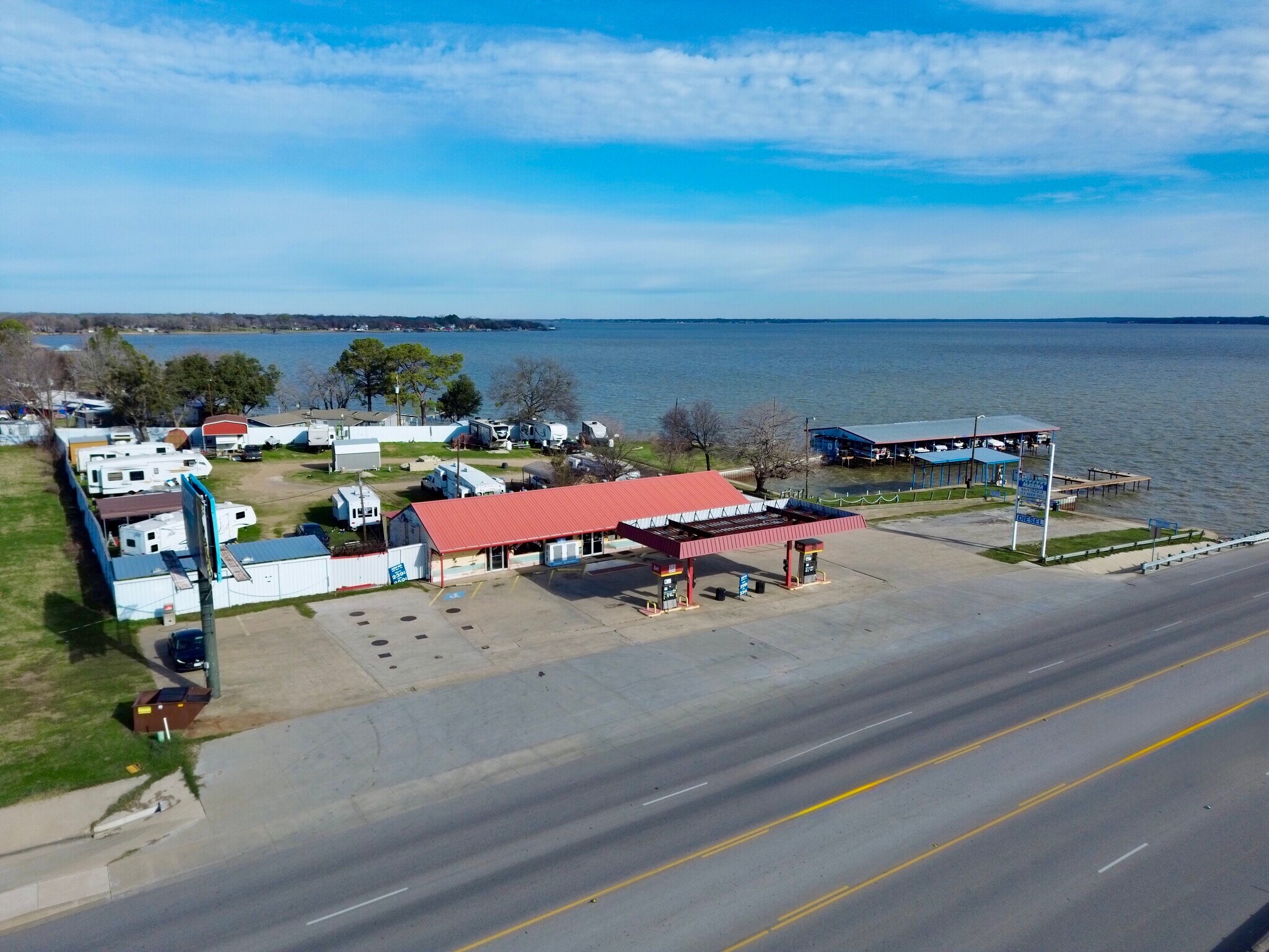 1106 E Cedar Creek Pky, Seven Points, TX for Sale