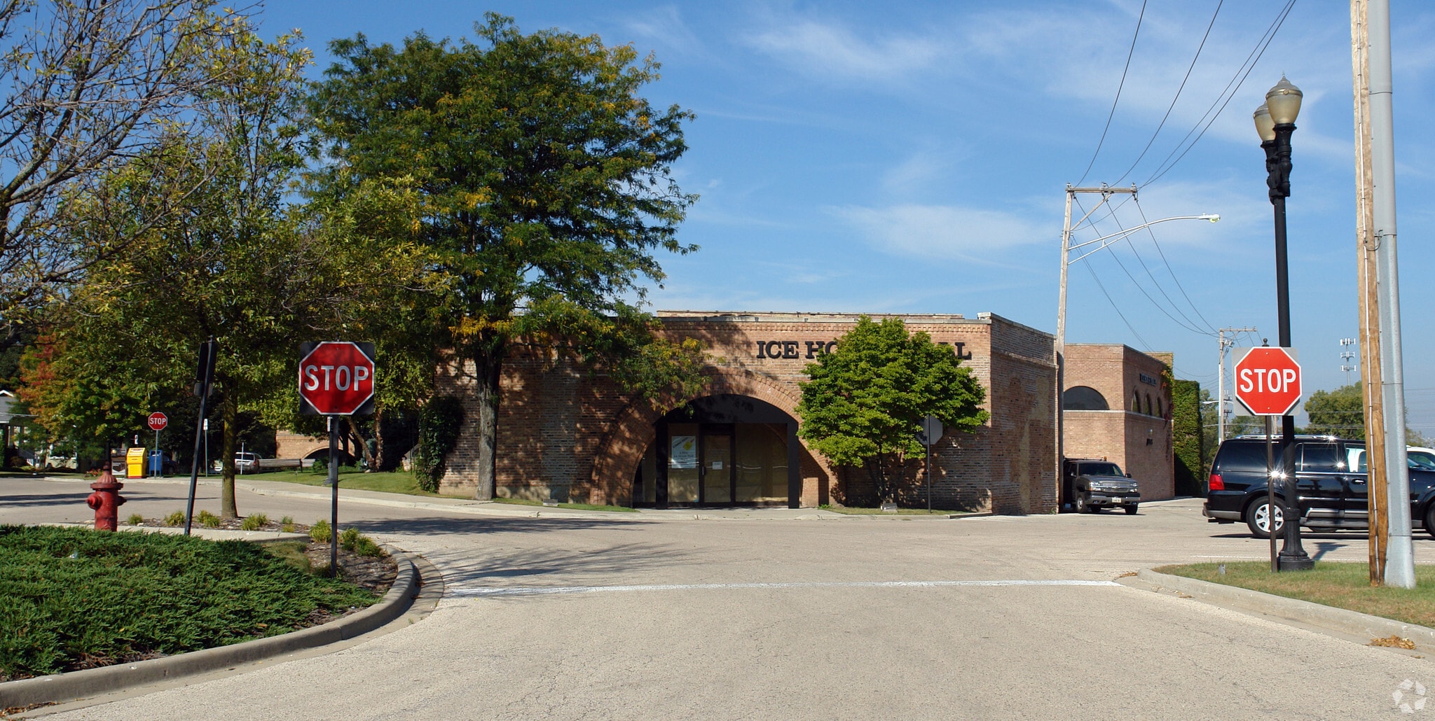 200 Applebee St, Barrington, IL for Sale