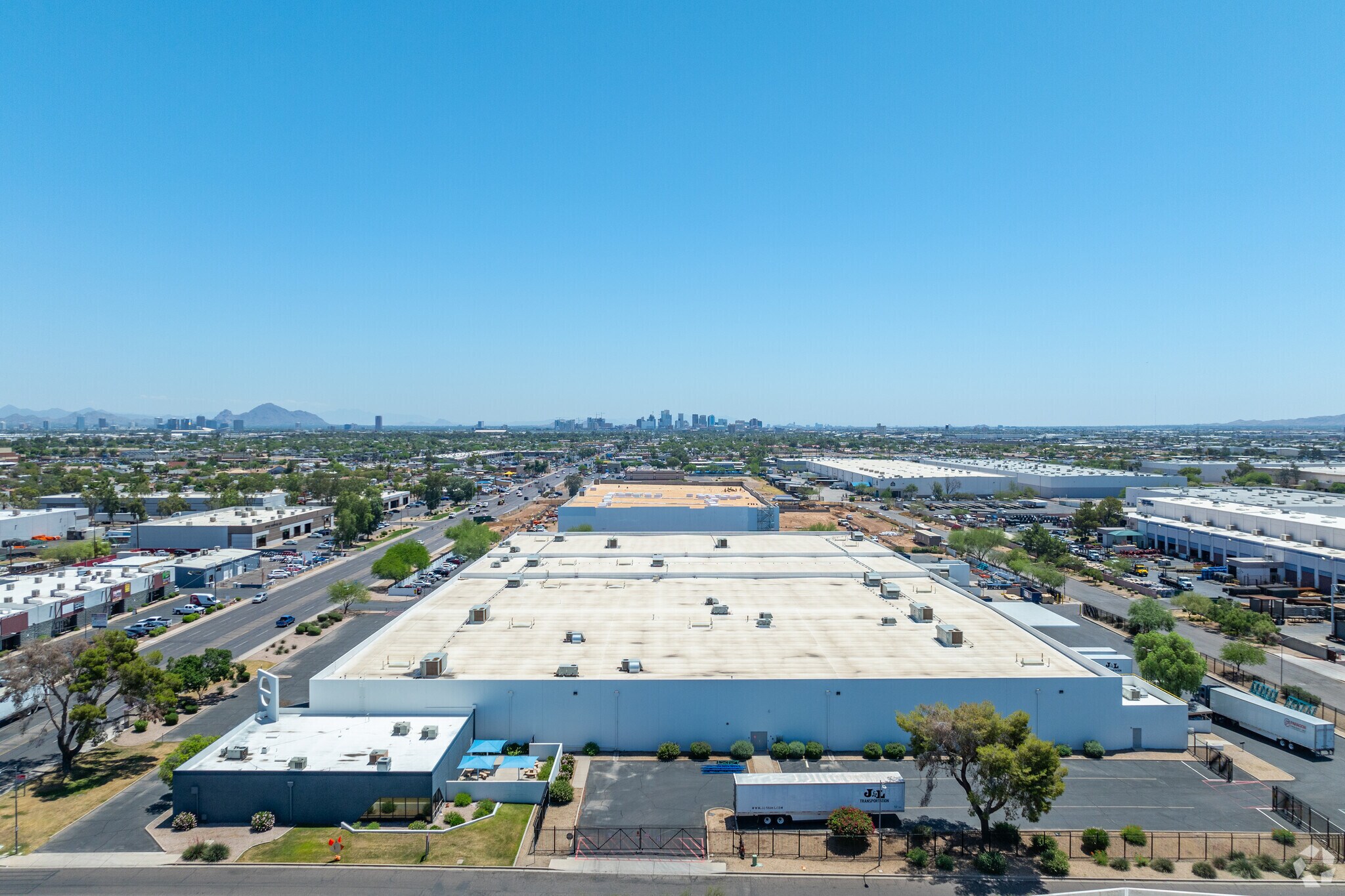 3865 W Van Buren St, Phoenix, AZ for Rent