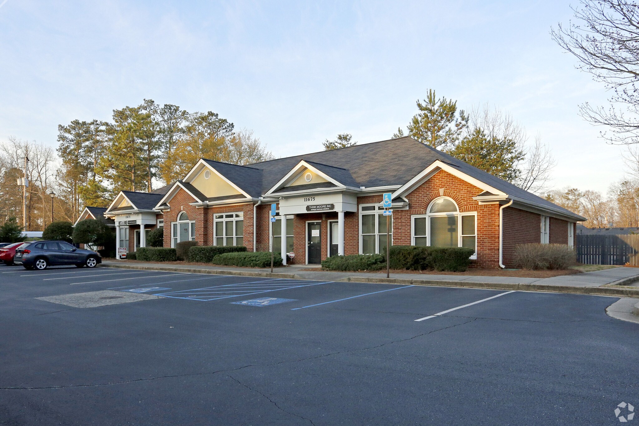 11675 Century Dr, Alpharetta, GA for Rent
