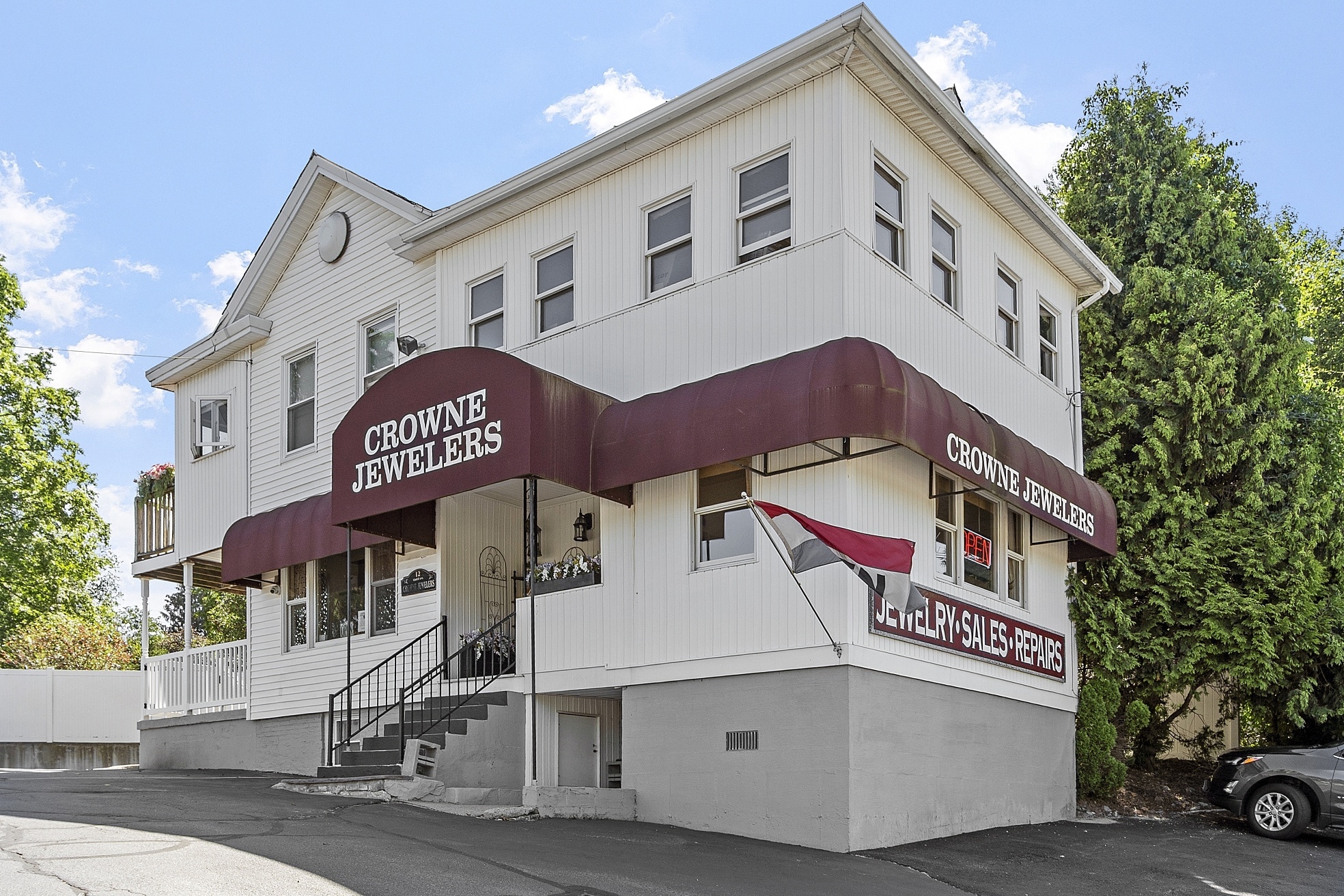 12 Lindell Ave, Leominster, MA for Sale