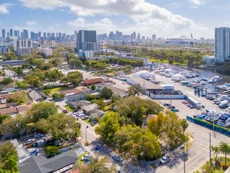 Miami, FL Service - 1871 NW North River Dr