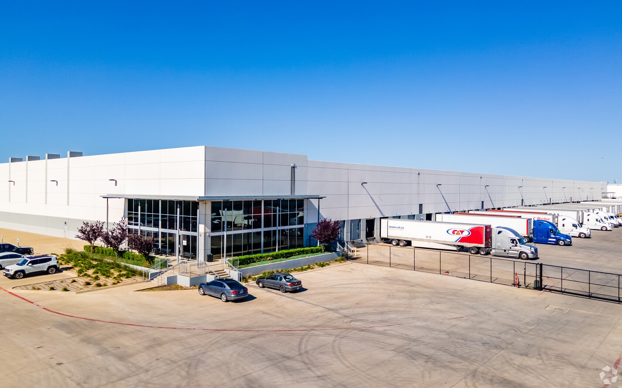 2250 Lion Country Pky, Grand Prairie, TX for Rent