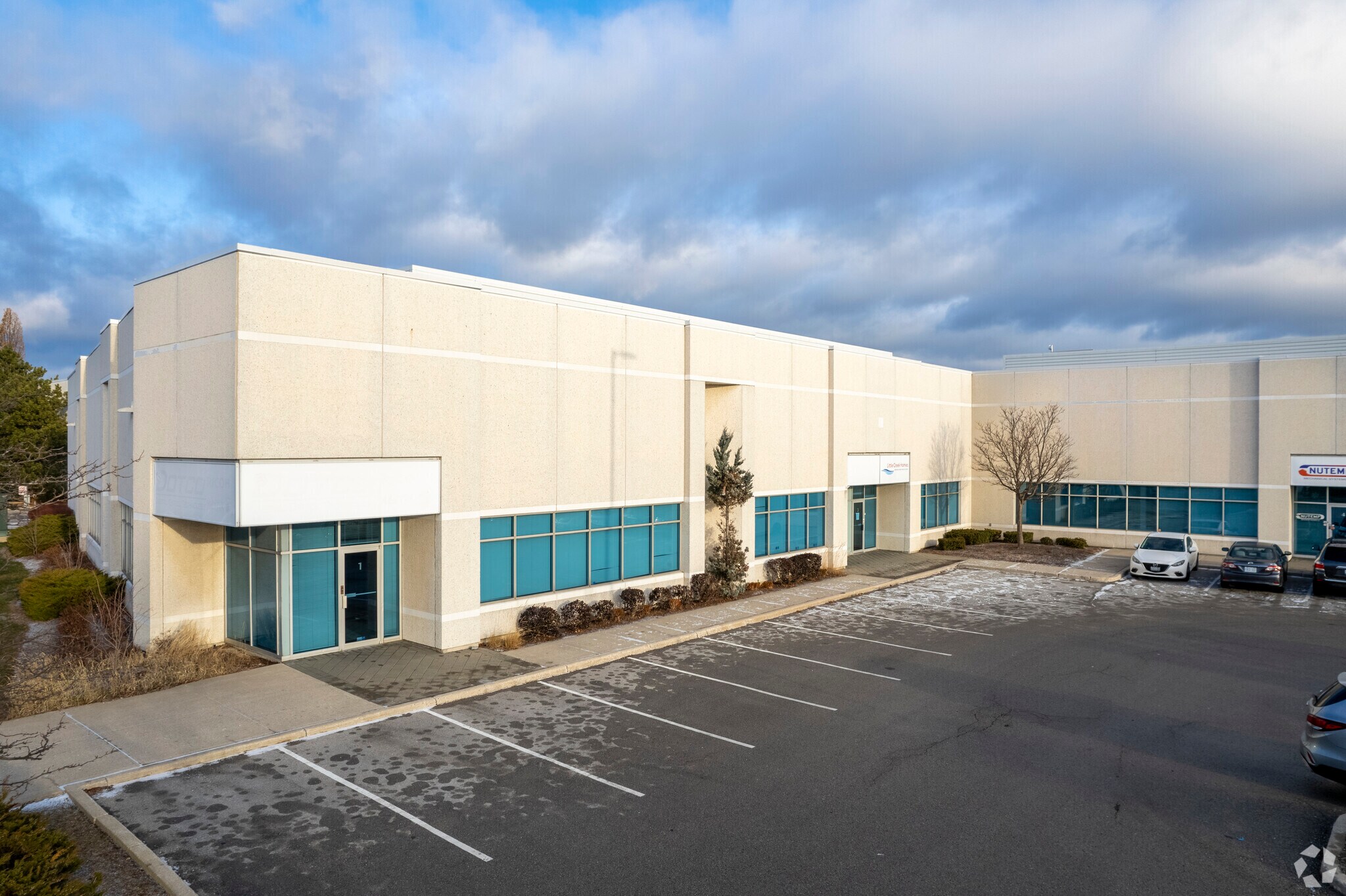 3535 Laird Rd, Mississauga, ON for Rent