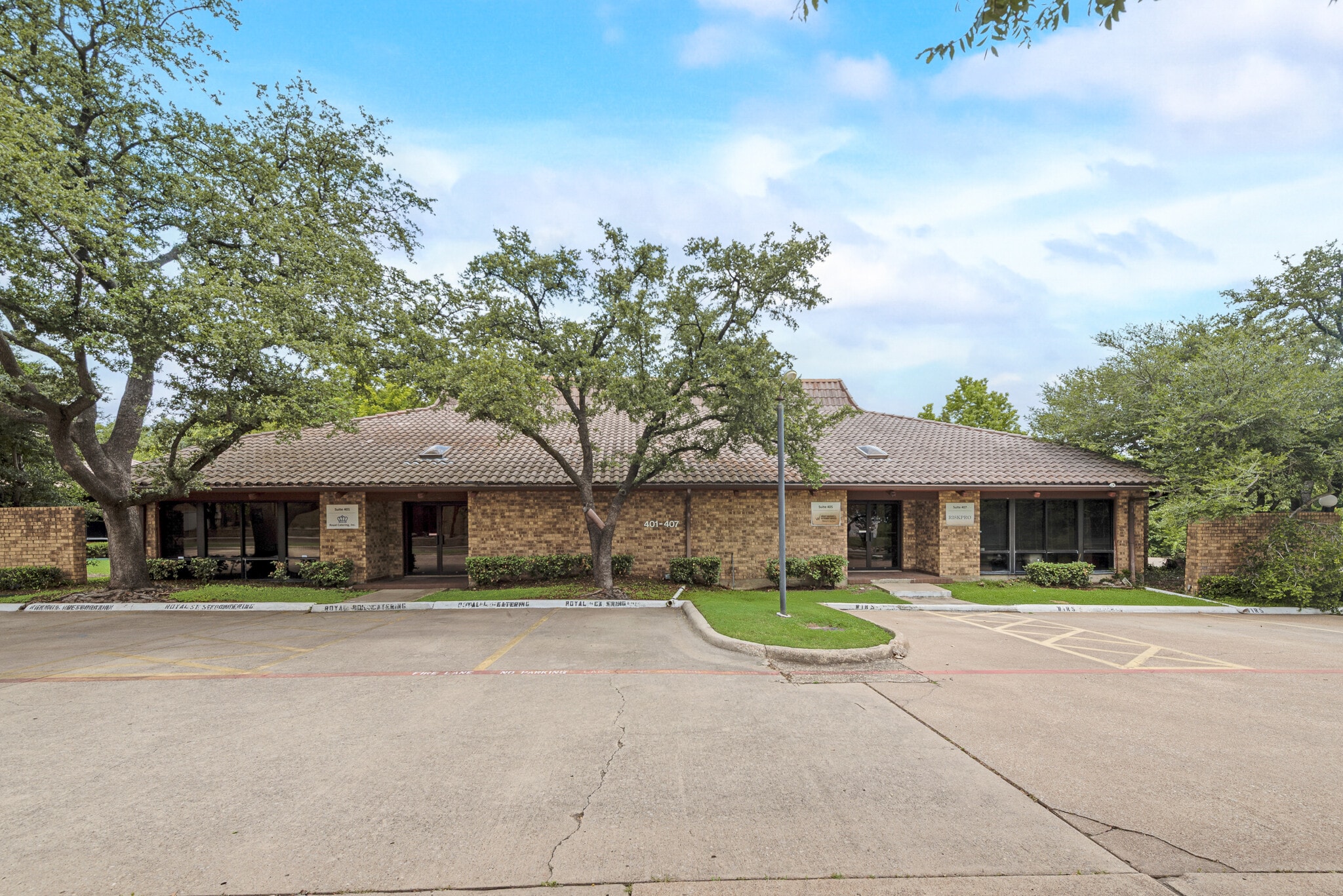 901 Waterfall Way, Richardson, TX for Rent