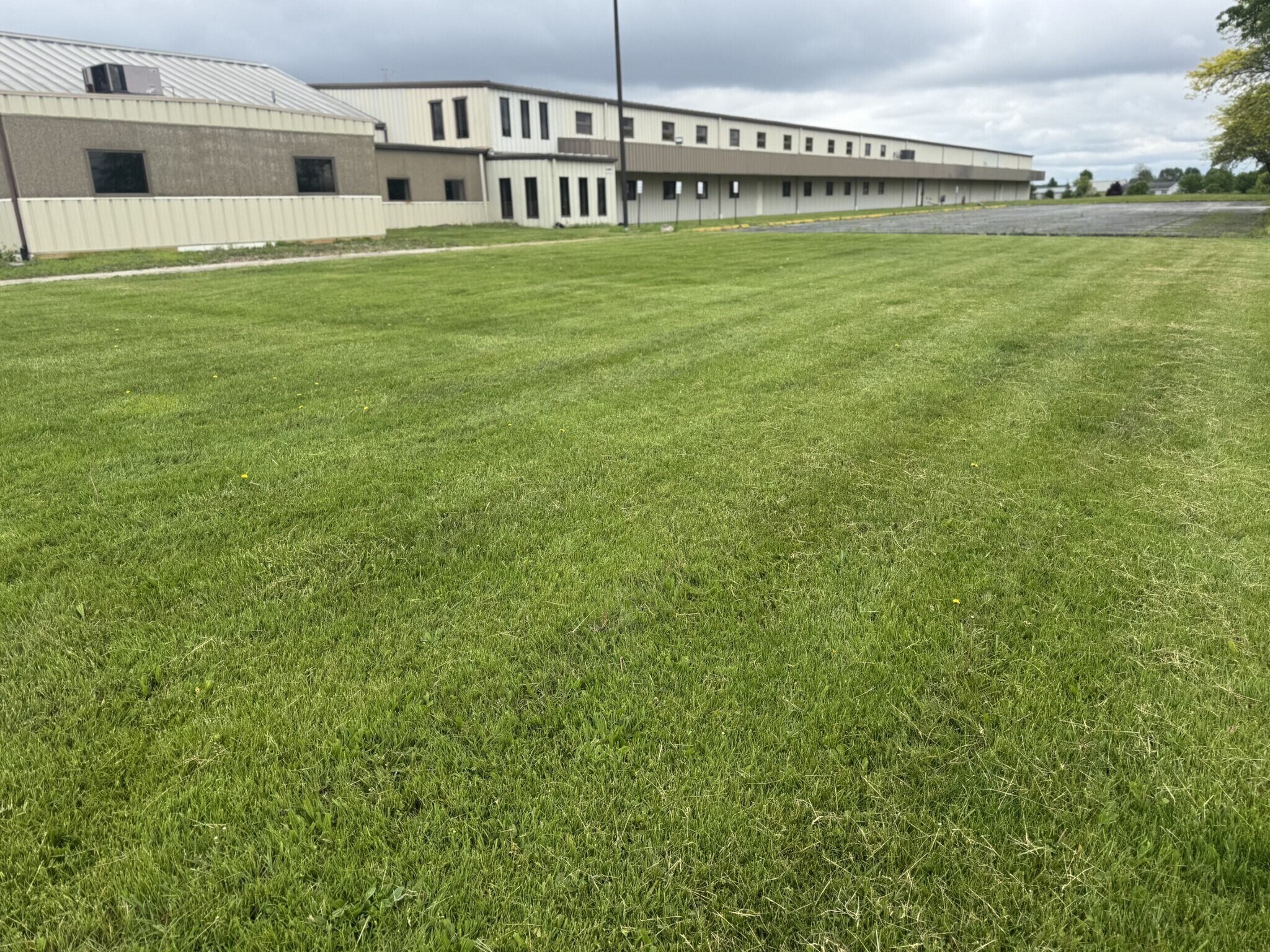 500 Raybestos Dr, Upper Sandusky, OH for Rent