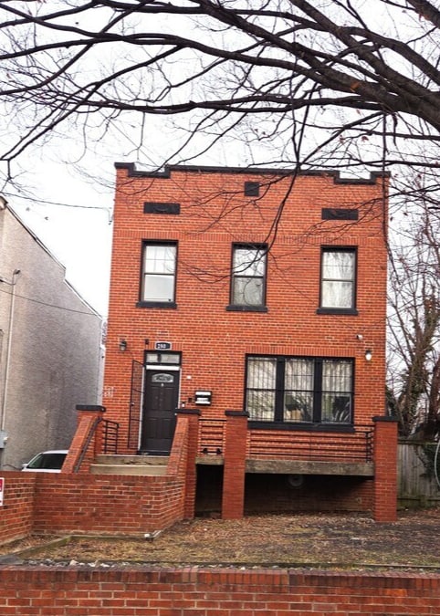 2808 Douglas St NE, Washington, DC for Sale
