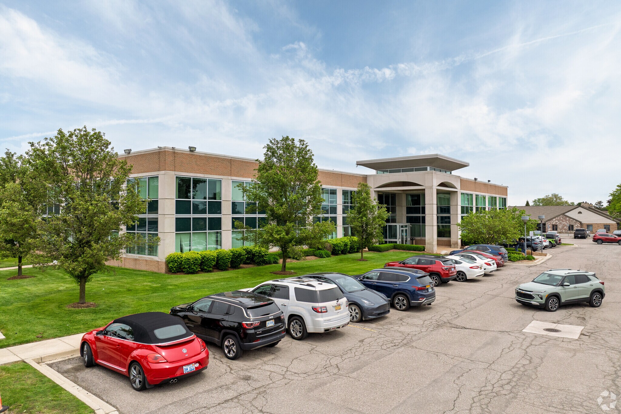 75 Barclay Cir, Rochester Hills, MI for Sale